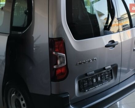 Фиат Добло, объемом двигателя 1.5 л и пробегом 0 тыс. км за 27085 $, фото 4 на Automoto.ua