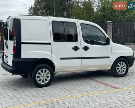 Фиат Добло, объемом двигателя 1.9 л и пробегом 255 тыс. км за 4400 $, фото 8 на Automoto.ua