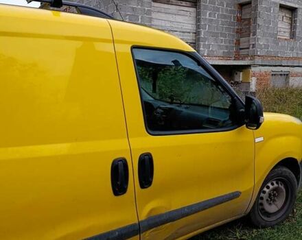 Жовтий Фіат Добло, об'ємом двигуна 1.2 л та пробігом 348 тис. км за 4300 $, фото 1 на Automoto.ua