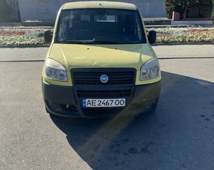 Желтый Фиат Добло, объемом двигателя 1.2 л и пробегом 223 тыс. км за 4150 $, фото 6 на Automoto.ua