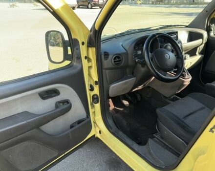 Желтый Фиат Добло, объемом двигателя 1.2 л и пробегом 223 тыс. км за 4150 $, фото 10 на Automoto.ua