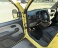 Желтый Фиат Добло, объемом двигателя 1.2 л и пробегом 223 тыс. км за 4150 $, фото 10 на Automoto.ua