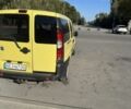 Желтый Фиат Добло, объемом двигателя 1.2 л и пробегом 223 тыс. км за 4150 $, фото 3 на Automoto.ua