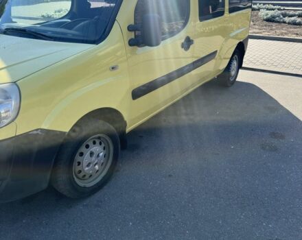 Желтый Фиат Добло, объемом двигателя 1.2 л и пробегом 223 тыс. км за 4150 $, фото 5 на Automoto.ua
