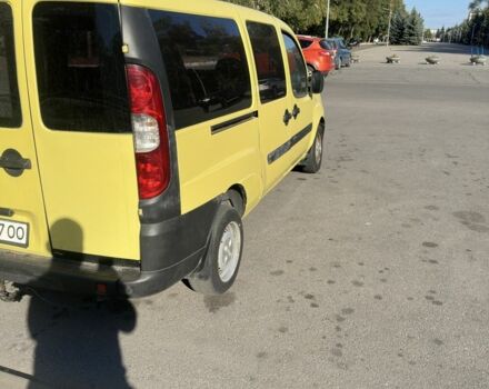 Желтый Фиат Добло, объемом двигателя 1.2 л и пробегом 223 тыс. км за 4150 $, фото 2 на Automoto.ua