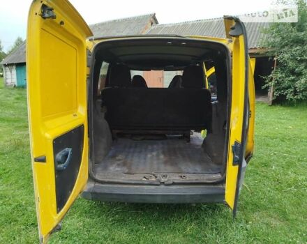 Желтый Фиат Добло, объемом двигателя 1.91 л и пробегом 322 тыс. км за 3100 $, фото 3 на Automoto.ua