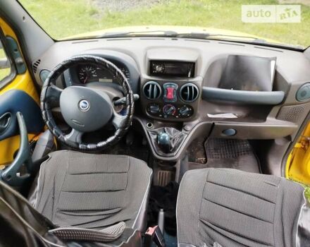 Желтый Фиат Добло, объемом двигателя 1.91 л и пробегом 322 тыс. км за 3100 $, фото 2 на Automoto.ua