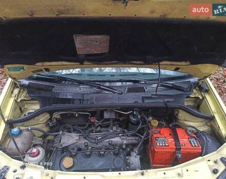 Желтый Фиат Добло, объемом двигателя 1.91 л и пробегом 363 тыс. км за 3400 $, фото 2 на Automoto.ua