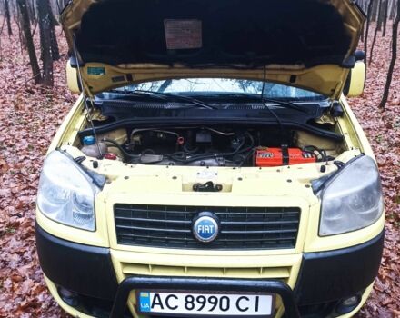 Желтый Фиат Добло, объемом двигателя 1.9 л и пробегом 363 тыс. км за 3400 $, фото 1 на Automoto.ua