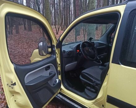 Желтый Фиат Добло, объемом двигателя 1.9 л и пробегом 363 тыс. км за 3400 $, фото 13 на Automoto.ua