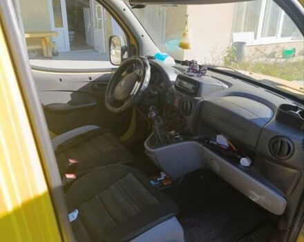 Желтый Фиат Добло, объемом двигателя 1.3 л и пробегом 308 тыс. км за 3100 $, фото 1 на Automoto.ua