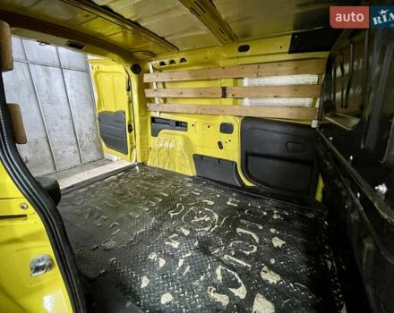 Жовтий Фіат Добло, об'ємом двигуна 1.25 л та пробігом 301 тис. км за 5099 $, фото 23 на Automoto.ua