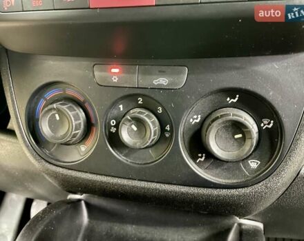 Жовтий Фіат Добло, об'ємом двигуна 1.25 л та пробігом 301 тис. км за 5099 $, фото 28 на Automoto.ua