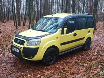 Желтый Фиат Добло, объемом двигателя 1.9 л и пробегом 363 тыс. км за 3400 $, фото 1 на Automoto.ua