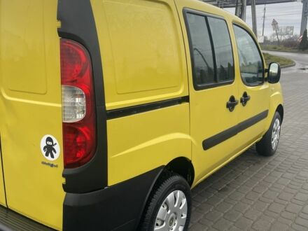 Жовтий Фіат Добло, об'ємом двигуна 1.2 л та пробігом 332 тис. км за 3250 $, фото 1 на Automoto.ua