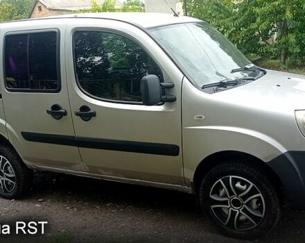 Серый Фиат Добло, объемом двигателя 1.4 л и пробегом 260 тыс. км за 2700 $, фото 1 на Automoto.ua