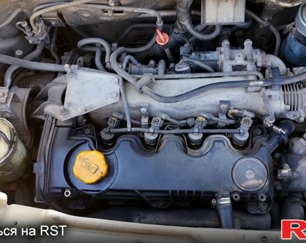 Серый Фиат Добло, объемом двигателя 1.9 л и пробегом 412 тыс. км за 3500 $, фото 2 на Automoto.ua