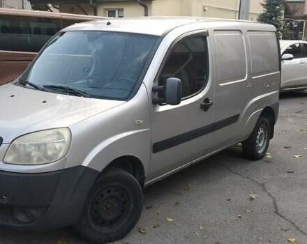 Серый Фиат Добло, объемом двигателя 1.2 л и пробегом 390 тыс. км за 3999 $, фото 1 на Automoto.ua