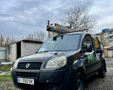 Серый Фиат Добло, объемом двигателя 1.6 л и пробегом 322 тыс. км за 3100 $, фото 1 на Automoto.ua