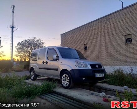 Серый Фиат Добло, объемом двигателя 1.9 л и пробегом 399 тыс. км за 6500 $, фото 4 на Automoto.ua