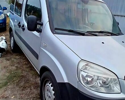 Серый Фиат Добло, объемом двигателя 1.4 л и пробегом 208 тыс. км за 5500 $, фото 2 на Automoto.ua