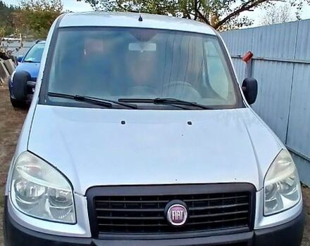 Серый Фиат Добло, объемом двигателя 1.4 л и пробегом 208 тыс. км за 5500 $, фото 1 на Automoto.ua