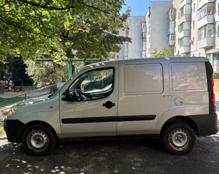 Серый Фиат Добло, объемом двигателя 1.4 л и пробегом 224 тыс. км за 4900 $, фото 4 на Automoto.ua
