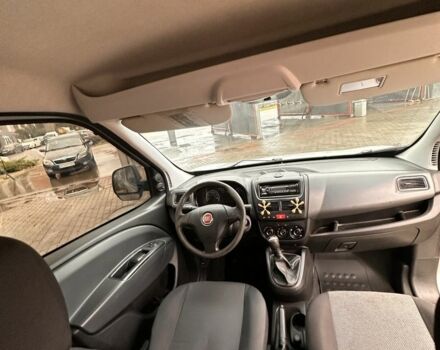 Серый Фиат Добло, объемом двигателя 1.6 л и пробегом 292 тыс. км за 5300 $, фото 5 на Automoto.ua