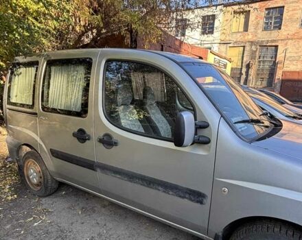 Серый Фиат Добло, объемом двигателя 1.2 л и пробегом 200 тыс. км за 1650 $, фото 1 на Automoto.ua