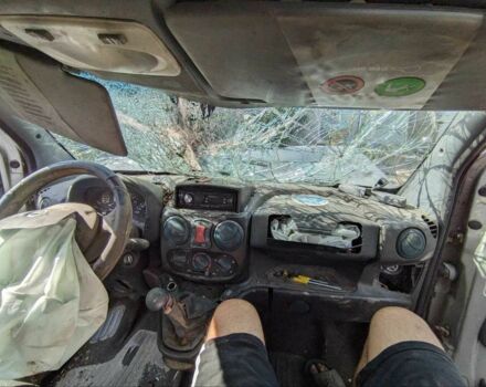 Серый Фиат Добло, объемом двигателя 1.9 л и пробегом 200 тыс. км за 1200 $, фото 9 на Automoto.ua