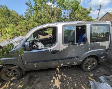 Серый Фиат Добло, объемом двигателя 1.9 л и пробегом 200 тыс. км за 1200 $, фото 3 на Automoto.ua