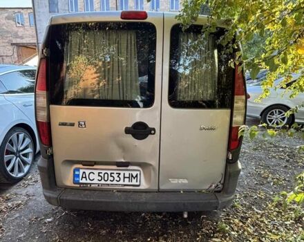 Серый Фиат Добло, объемом двигателя 1.2 л и пробегом 200 тыс. км за 1650 $, фото 2 на Automoto.ua