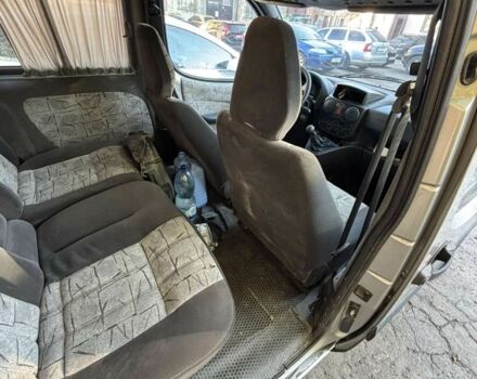 Серый Фиат Добло, объемом двигателя 1.2 л и пробегом 200 тыс. км за 1650 $, фото 4 на Automoto.ua