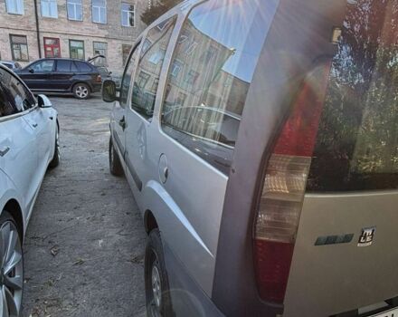 Серый Фиат Добло, объемом двигателя 1.2 л и пробегом 200 тыс. км за 1650 $, фото 5 на Automoto.ua