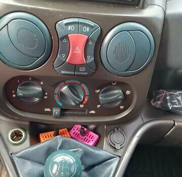 Серый Фиат Добло, объемом двигателя 1.91 л и пробегом 256 тыс. км за 2700 $, фото 1 на Automoto.ua