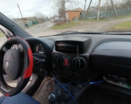 Серый Фиат Добло, объемом двигателя 1.9 л и пробегом 260 тыс. км за 3300 $, фото 9 на Automoto.ua