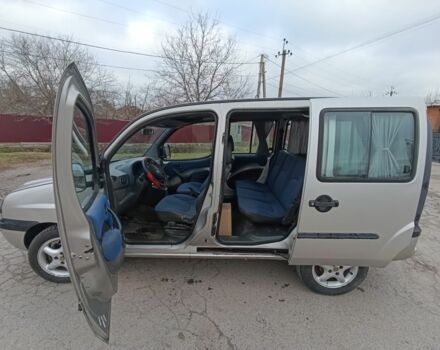 Серый Фиат Добло, объемом двигателя 1.9 л и пробегом 260 тыс. км за 3300 $, фото 3 на Automoto.ua