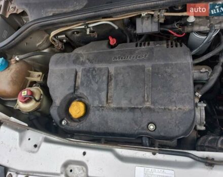 Серый Фиат Добло, объемом двигателя 1.9 л и пробегом 315 тыс. км за 5300 $, фото 9 на Automoto.ua