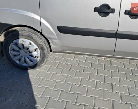 Сірий Фіат Добло, об'ємом двигуна 1.4 л та пробігом 186 тис. км за 3999 $, фото 4 на Automoto.ua