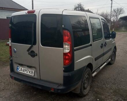 Серый Фиат Добло, объемом двигателя 1.4 л и пробегом 261 тыс. км за 4000 $, фото 6 на Automoto.ua