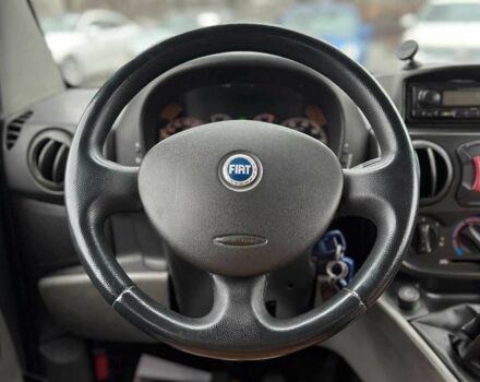 Серый Фиат Добло, объемом двигателя 1.9 л и пробегом 380 тыс. км за 5750 $, фото 7 на Automoto.ua