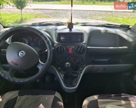 Серый Фиат Добло, объемом двигателя 1.91 л и пробегом 364 тыс. км за 4500 $, фото 2 на Automoto.ua