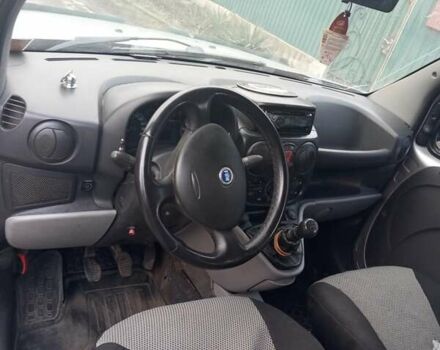 Серый Фиат Добло, объемом двигателя 1.4 л и пробегом 261 тыс. км за 4000 $, фото 3 на Automoto.ua