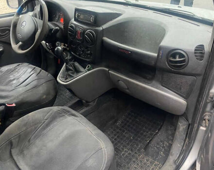 Серый Фиат Добло, объемом двигателя 1.3 л и пробегом 400 тыс. км за 2750 $, фото 13 на Automoto.ua