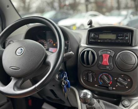 Серый Фиат Добло, объемом двигателя 1.9 л и пробегом 380 тыс. км за 5750 $, фото 13 на Automoto.ua