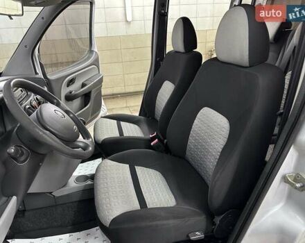 Серый Фиат Добло, объемом двигателя 1.9 л и пробегом 175 тыс. км за 6999 $, фото 24 на Automoto.ua