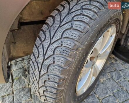 Сірий Фіат Добло, об'ємом двигуна 1.9 л та пробігом 212 тис. км за 5900 $, фото 19 на Automoto.ua