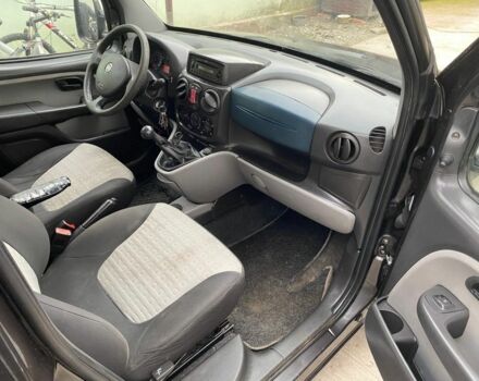 Серый Фиат Добло, объемом двигателя 1.2 л и пробегом 400 тыс. км за 3500 $, фото 5 на Automoto.ua