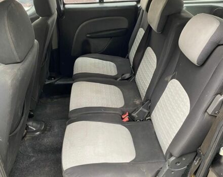 Серый Фиат Добло, объемом двигателя 1.2 л и пробегом 400 тыс. км за 3500 $, фото 2 на Automoto.ua