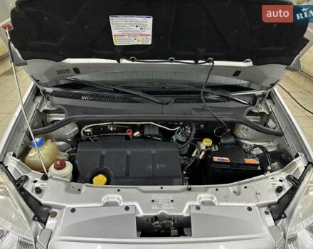 Серый Фиат Добло, объемом двигателя 1.9 л и пробегом 175 тыс. км за 6999 $, фото 33 на Automoto.ua